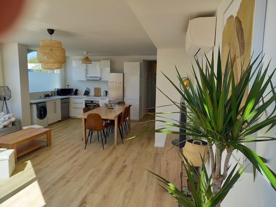 Appartement 100 M2 Terrasse Piscine Gruissan Exterior foto